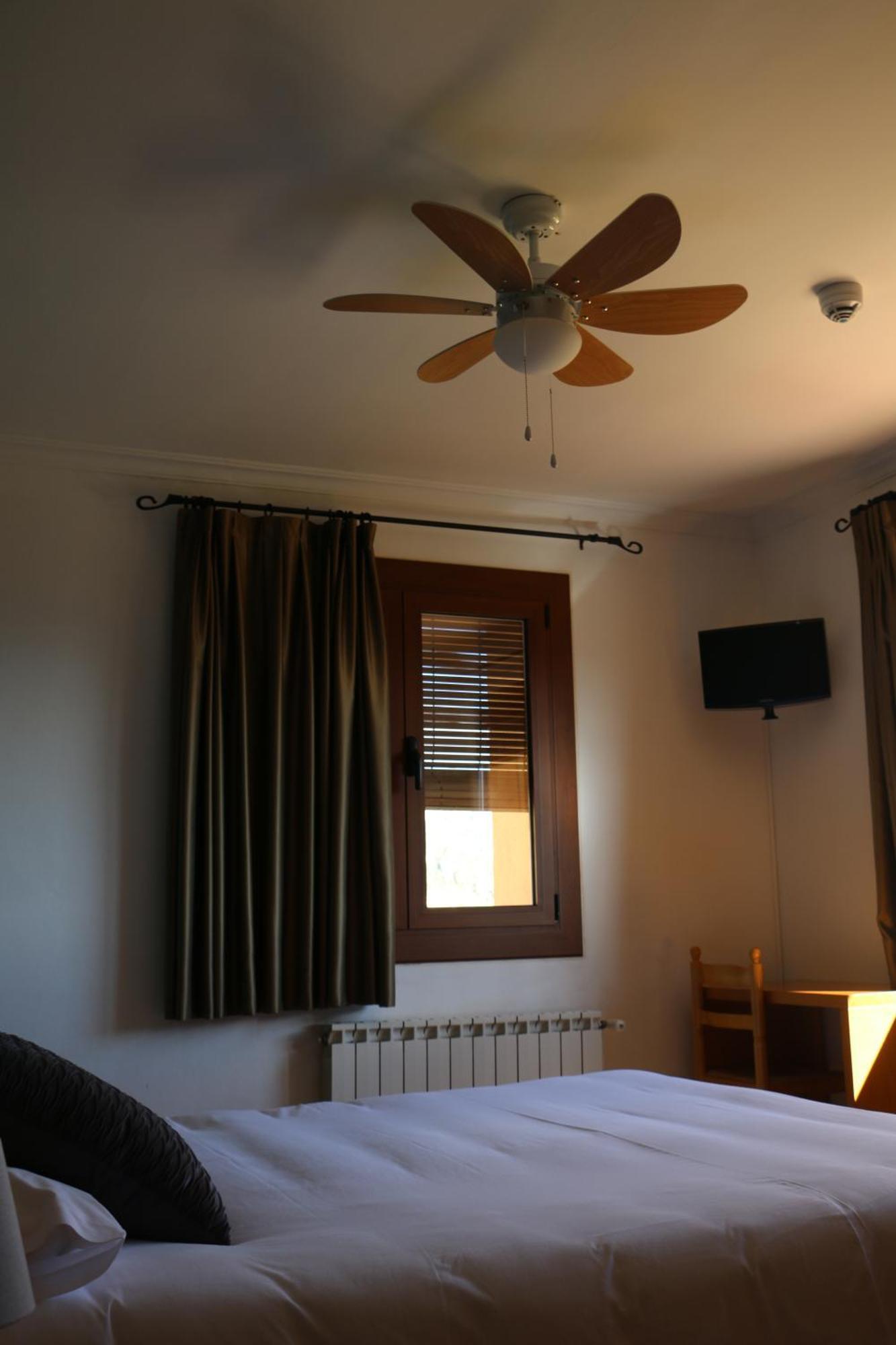 Hotel Balco Del Priorat La Morera de Montsant ภายนอก รูปภาพ